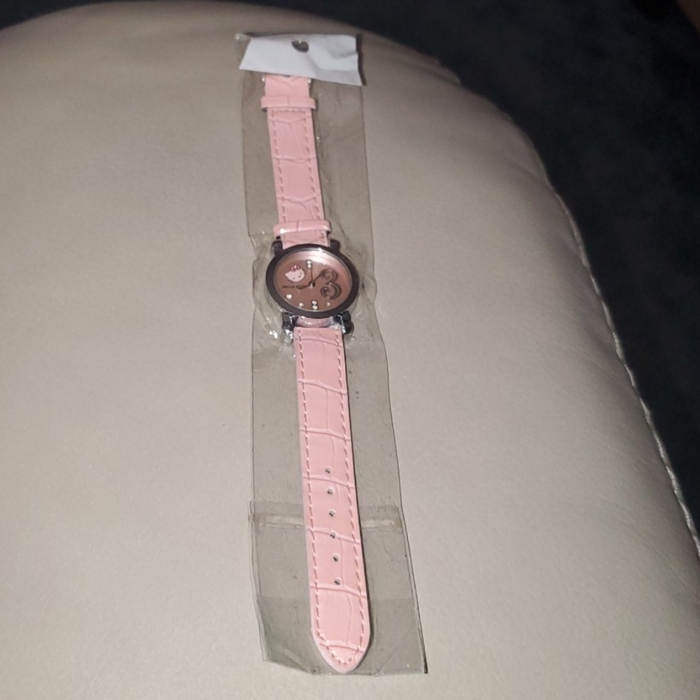 WATCH - Picture 3 of 14